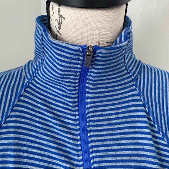 Columbia Sportswear Women's Layer First Stripe 1/2 Zip Running Top - Picture 2 of 6